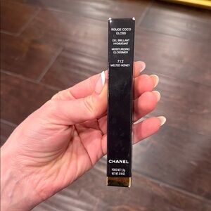 CHANEL Rouge Coco Gloss - Golden Honey